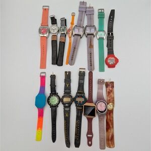 Lot 15 Mixed Fashion Watches Sport Digital Analog for Parts Repair Crafting